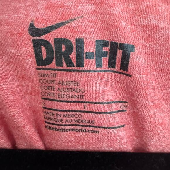 Nike Philadelphia Phillies MLB Vneck Dri-Fit Tee - Picture 6 of 6